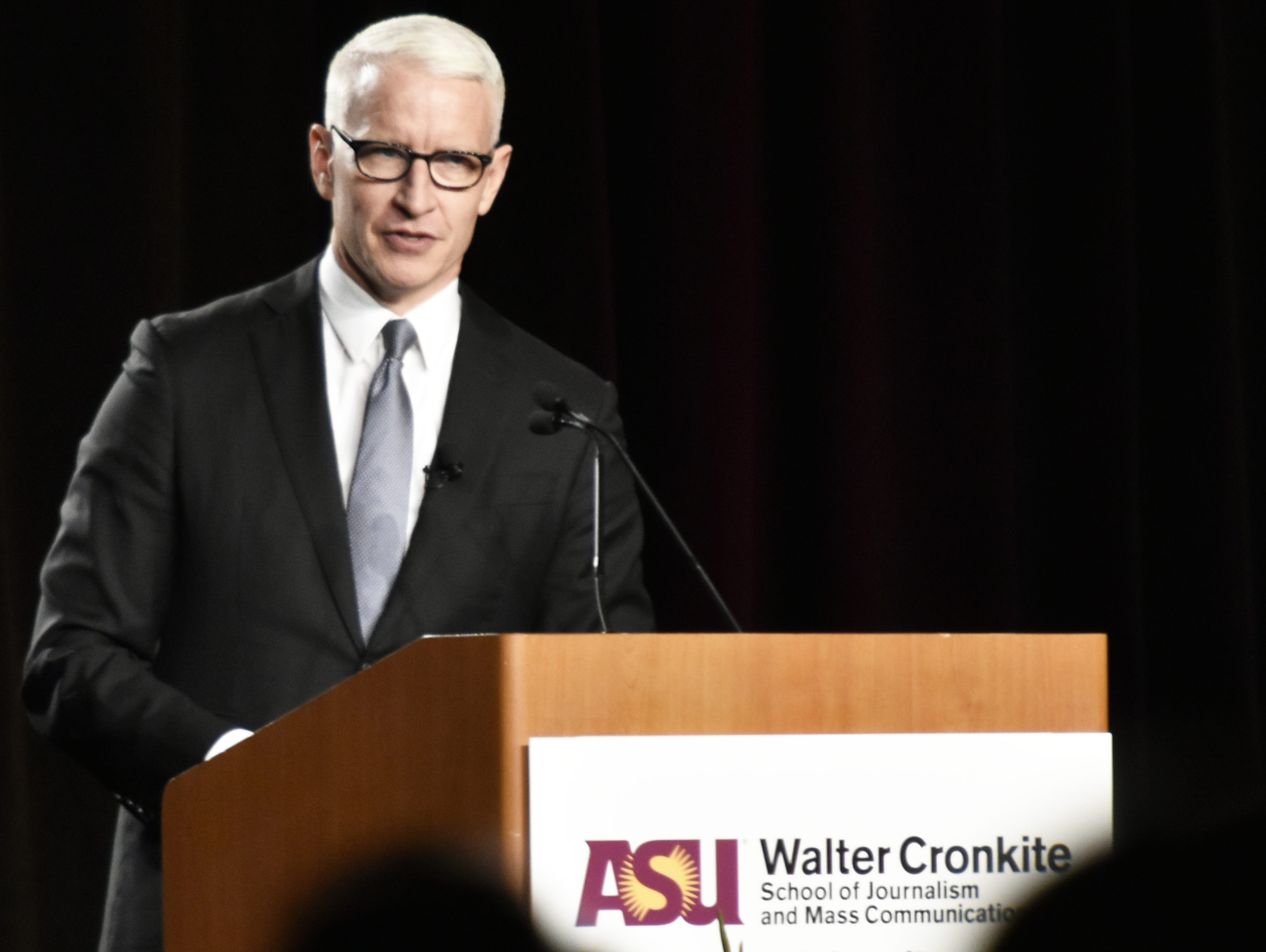 Anderson Cooper awarded at annual Cronkite Awards
