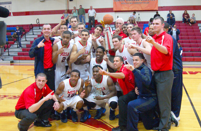 Mesa Community College hosts annual holiday basketball tournament