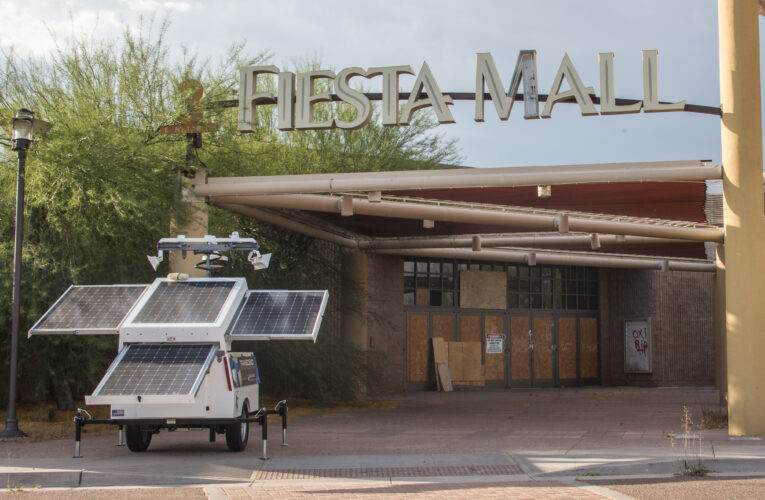 Arizona Coyotes talk to Mesa about move to Fiesta Mall