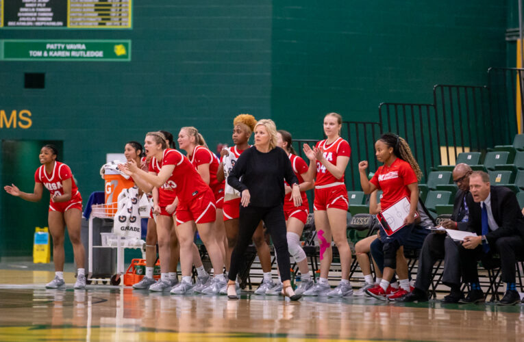 Thunderbird women’s basketball team win third place game of national tournament