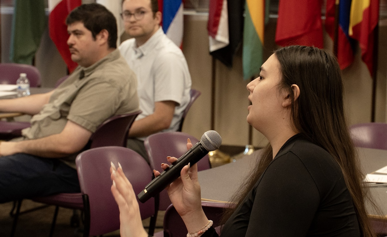 MCC student Evelyn Grad asks a question during Q&A (Photo by Gwendolyn Owen / Mesa Legend