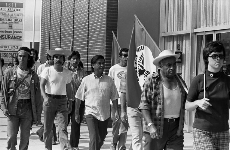 Mesa removes Cesar Chavez honorary plaque, street signs